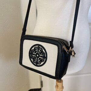 🖤👜 Chic Black & White Crossbody Bag – Spacious & Stylish! NWOT 👜🤍